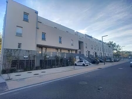 appartement t4 en duplex de 74m² avec jardin
