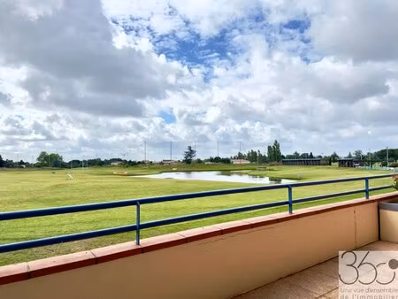 t3 de 74m² avec 3 places de stationnement.