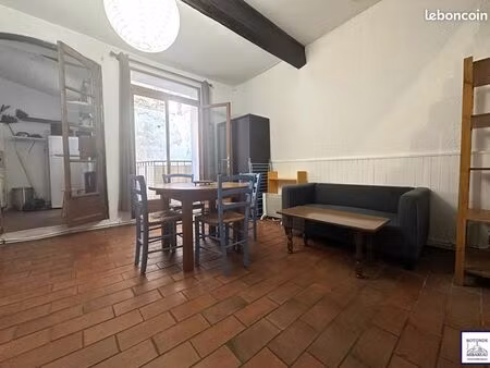 studio 1 pièce 29 m²