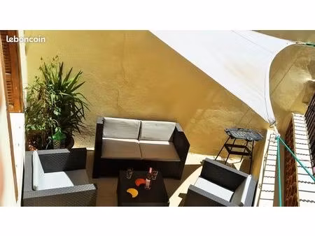 t2 centre ville avec terrasse pour etudiant