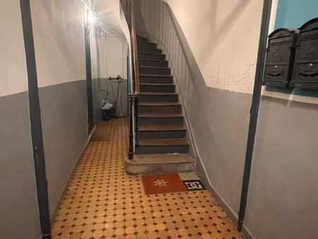 vend t3 de 50m2  en bonne condition  quartier prisé  13001 marseille