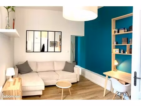 très beau t1 de 23 m2 : quartier chaves-camas 5e