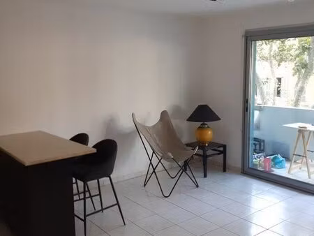 studio 1 pièce 30 m²
