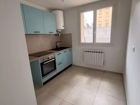 studio meublé rénové 27 m² – villeurbanne gratte-ciel