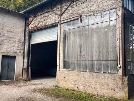 hangar espace de stockage