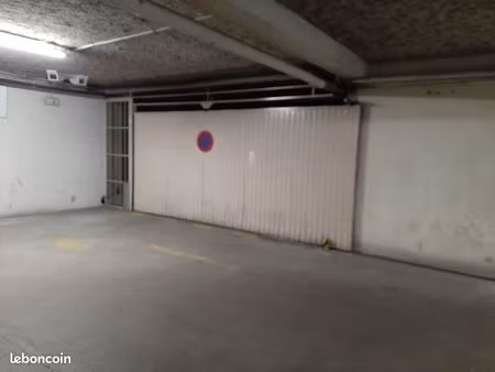 garage/box