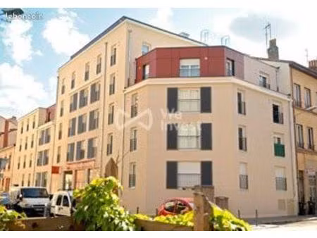 studio 1 pièce 18 m²