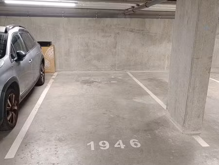 vend place de parking sous terrain