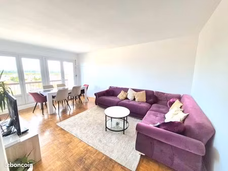 beau t4 - 83m²– balcon – place de parking attitree