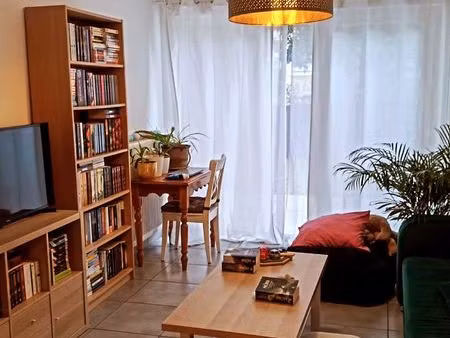 appartement t2- terrasse + box fermé