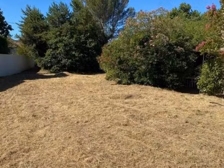 terrain 300 m² gardanne