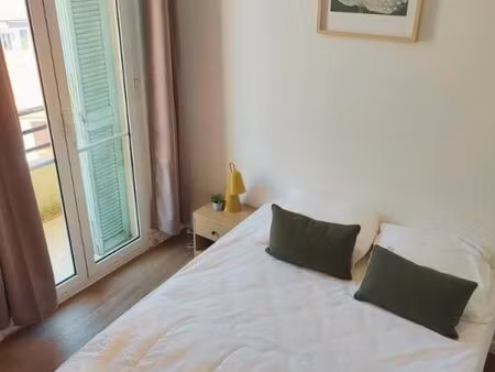 chambre 1 pièce 9 m²