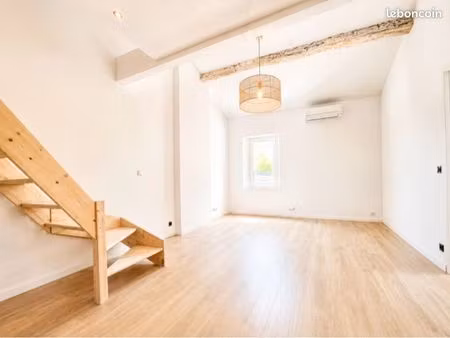 appartement t3 rénové avec mezzanine – centre de roquevaire