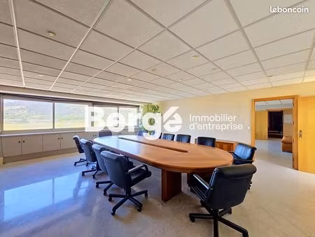 local bureaux 370 m²