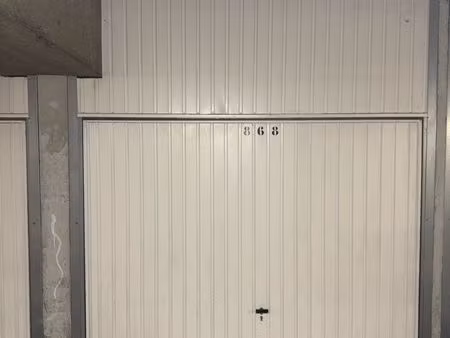 garage/box