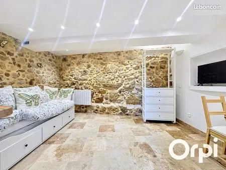 studio 1 pièce 22 m²