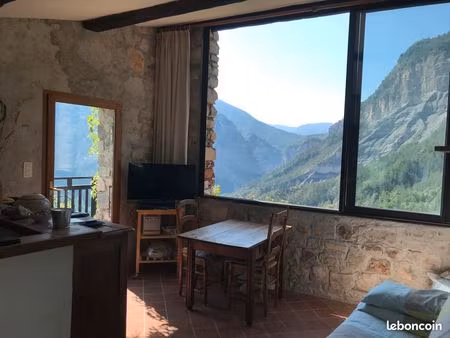 maison arrière pays niçois