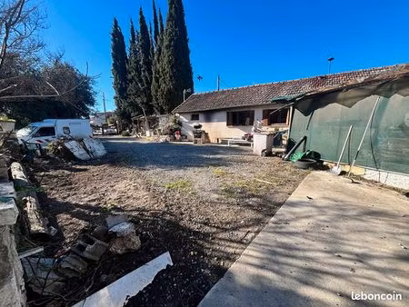 terrain 100 m² carros