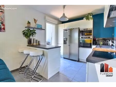 appartement 4 pièces 82 m²