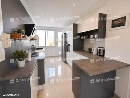 métro mermoz - t4 de 97 m² – suite parentale– cave-parking