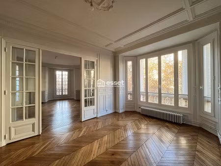 appartement de luxe à louer dans le quartier courcelles-wagram
