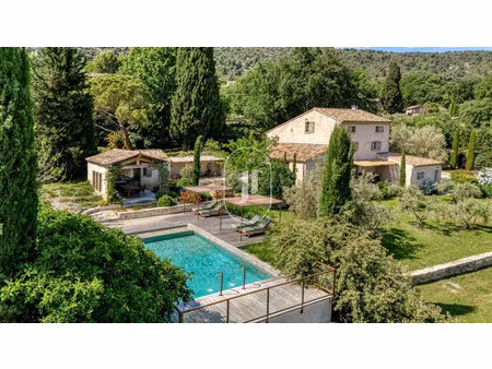 maison de luxe à vendre à saint-saturnin-lès-apt