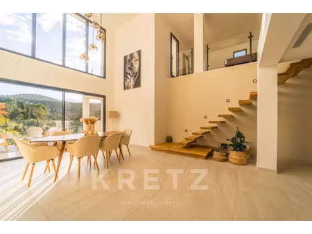 maison de luxe à vendre dans le quartier est