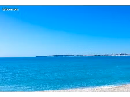 superbe 3 pièces face à la mer