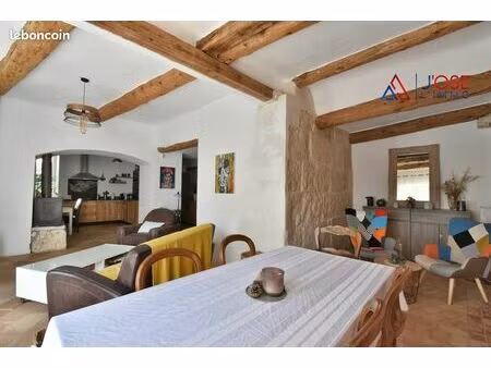 maison de ville 8 pièces 253 m²
