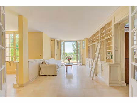 maison de luxe à vendre dans le quartier grandchamp