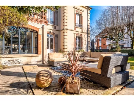 maison de luxe à vendre dans le quartier inter marche