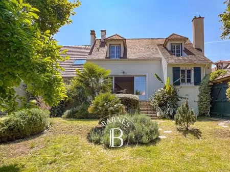 maison de luxe à vendre à mareil-marly