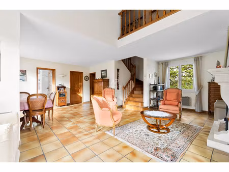 maison de luxe à vendre dans le quartier pontel