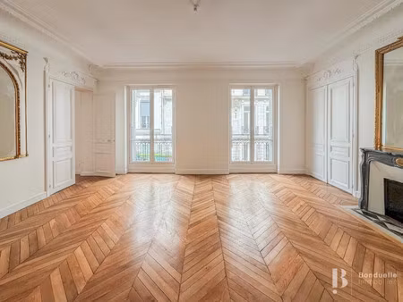 appartement de luxe à louer dans le quartier triangle d'or