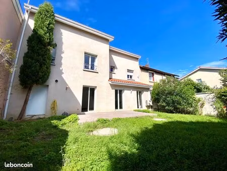 beau triplex 6 pièces + jardin + garage