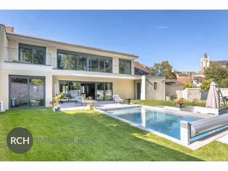 maison de luxe à vendre à montfort-l'amaury