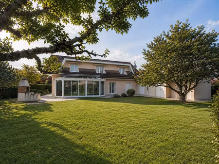 maison de luxe à vendre à ornex