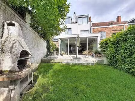 parvis saint-pierre : magnifique maison rénovée peb b-
