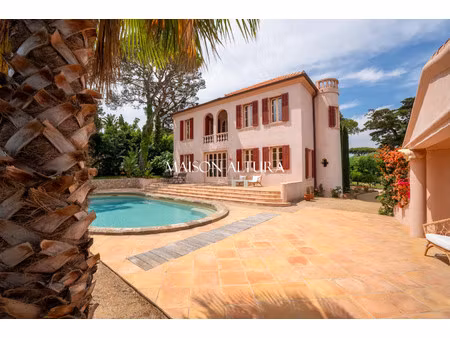 villa de luxe à vendre dans le quartier zone est diffuse