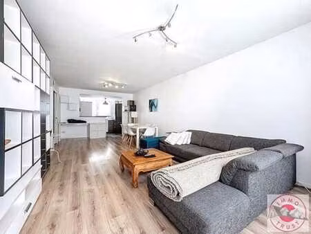 porte de hal/superbe appartement meublé de 100m²  2 chambres