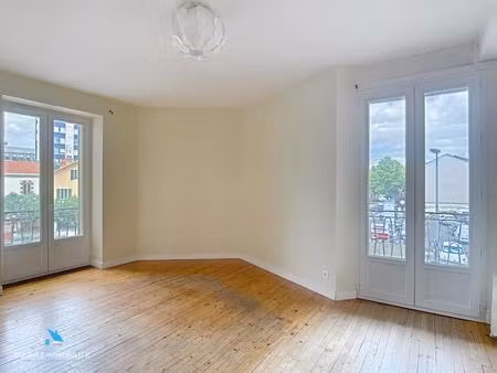 appartement t3 - 69 m² - secteur côte blatin