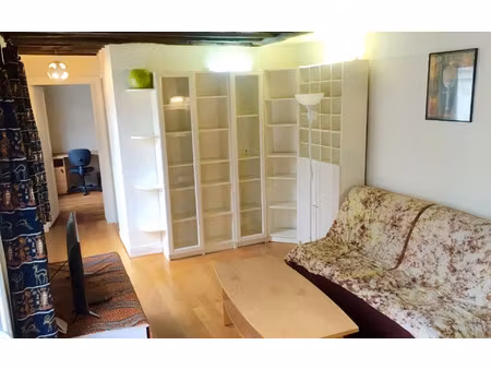 location appartement  30.8 m² t-2 à paris 10  1 161 €