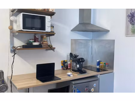location appartement  m² t-1 à saint-jean-d'ardières  550 €