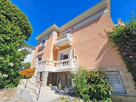 local commercial 239 m² cannes