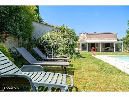 villa 5 pièces 155 m²