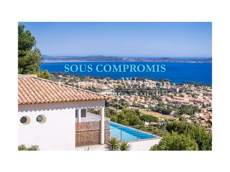 villa de luxe à vendre dans le quartier hauteurs de carqueiranne
