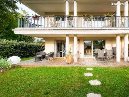 rare à la vente : duplex d'exception aux allures de maison  en bord de saône