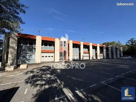 local d'activité 2 352 m²