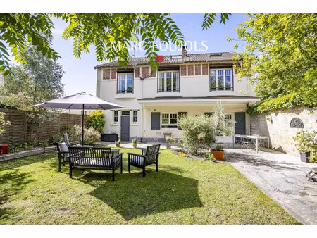 maison de luxe à vendre dans le quartier les lycées-la forêt-le château