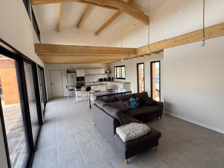 maison de luxe à vendre à puycornet